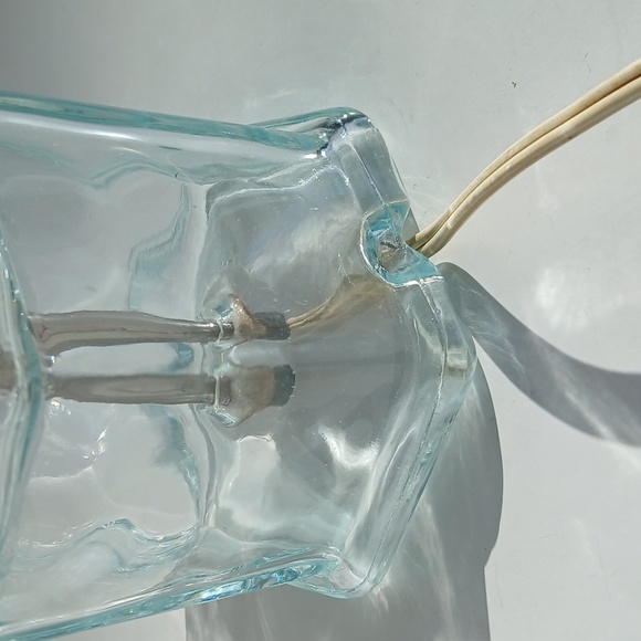 Vintage Levinton Glass Lamp - Picture 6 of 8